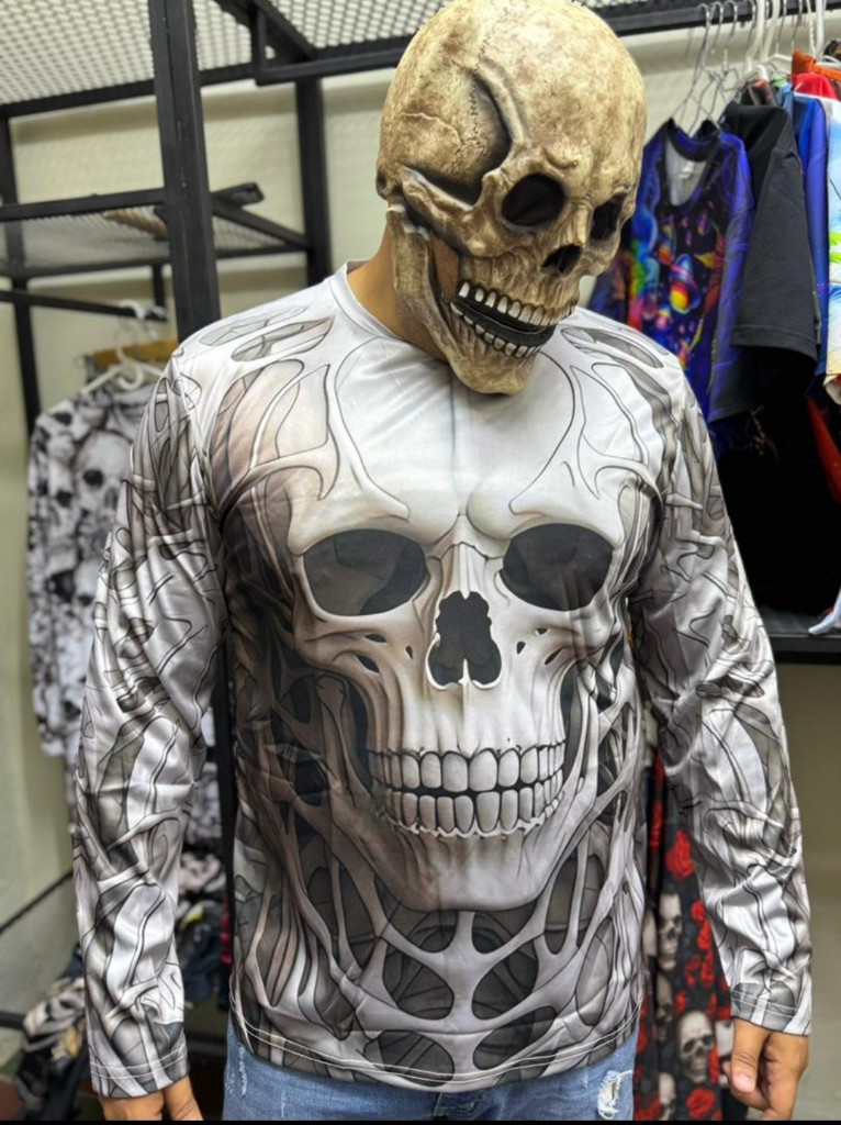 SC52 Sudadera de calavera blanca