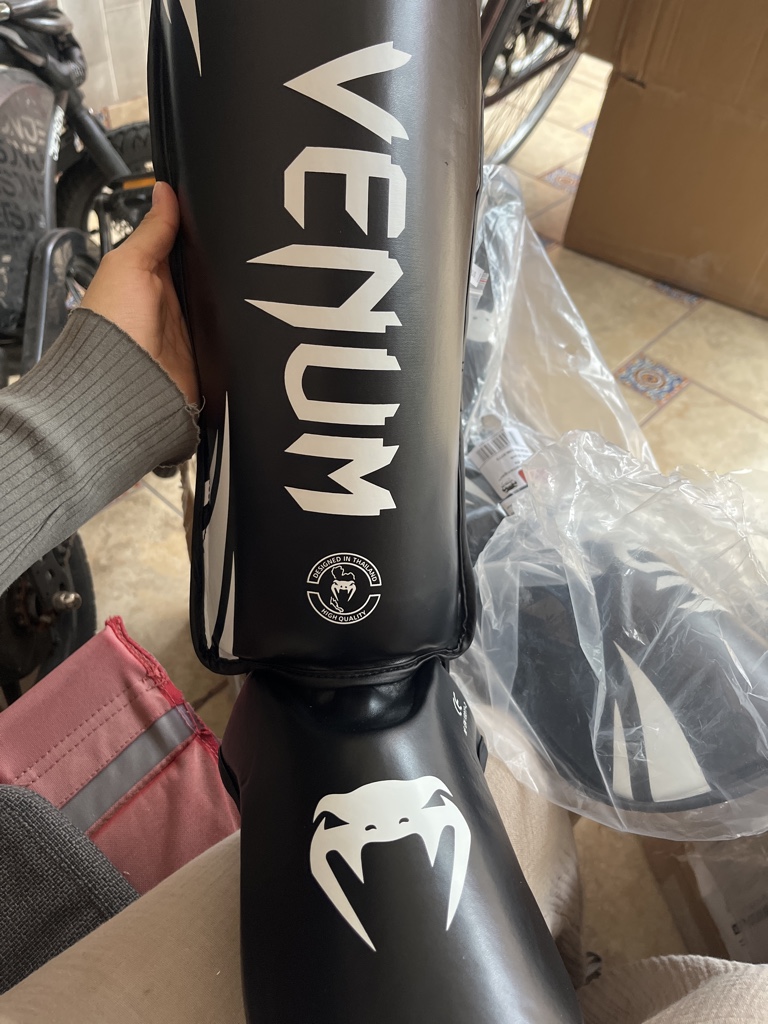 ESPINILLERAS VENUM