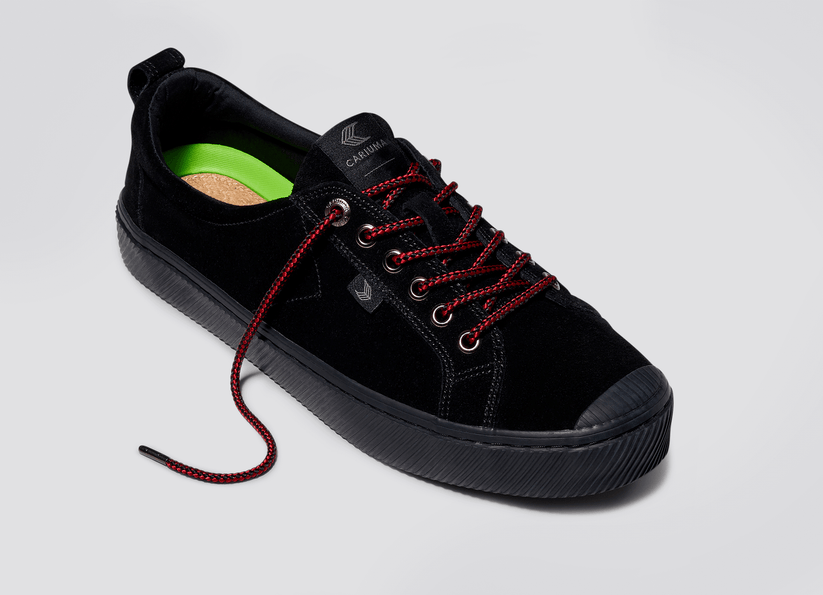 Oca low-All Black Suede
