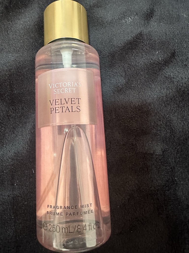 Victoria's Secret Velvet Petals 250ml