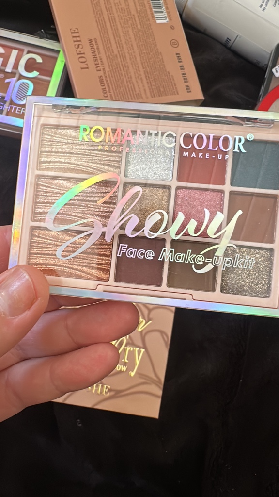 Romantic Color Showy Face Make-Up Kit