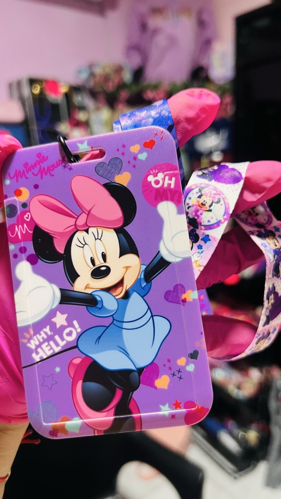 Porta credencial Minnie Mouse lila