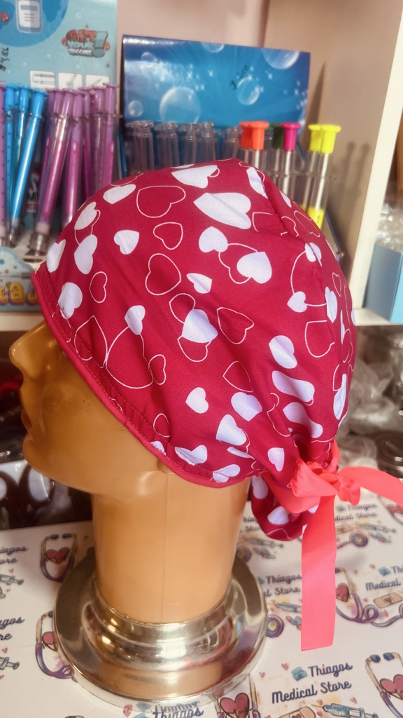 Gorro quirurgico rosa corazones