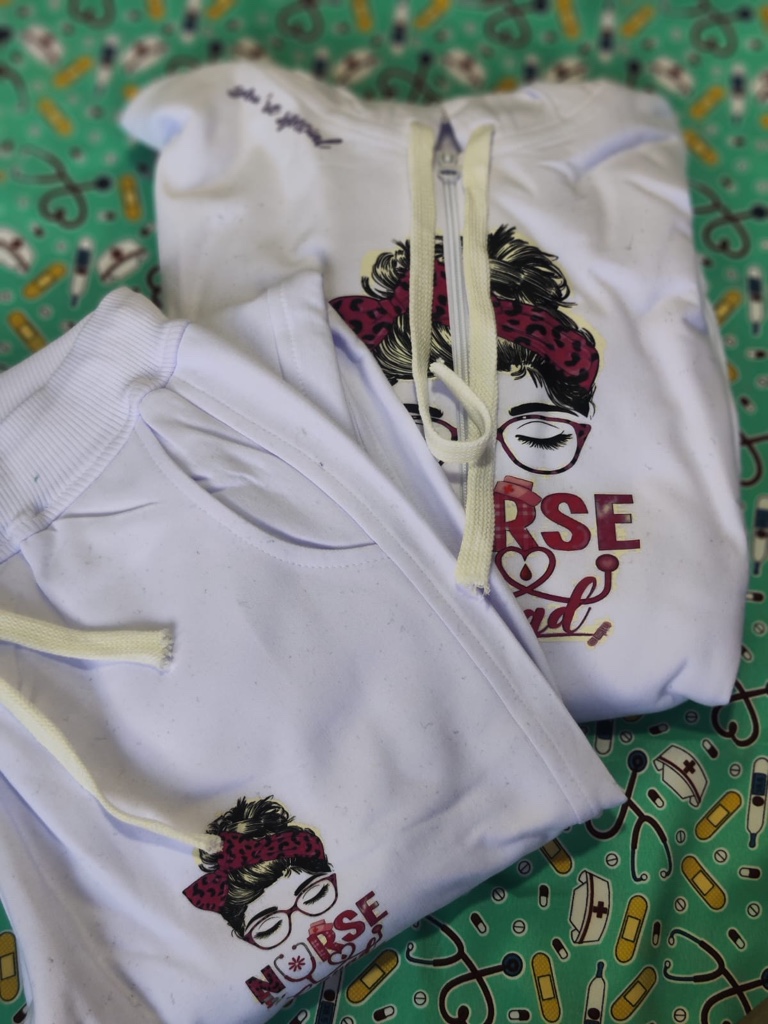 Conjunto capucha/jogger talla 42