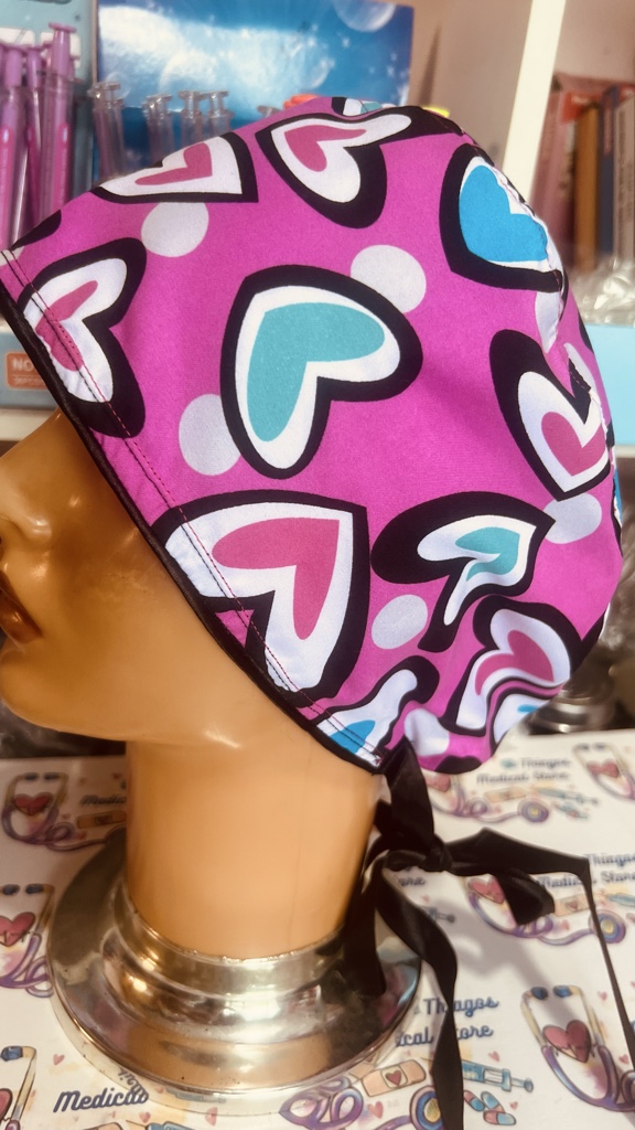 Gorro quirurgico corazones fucsia