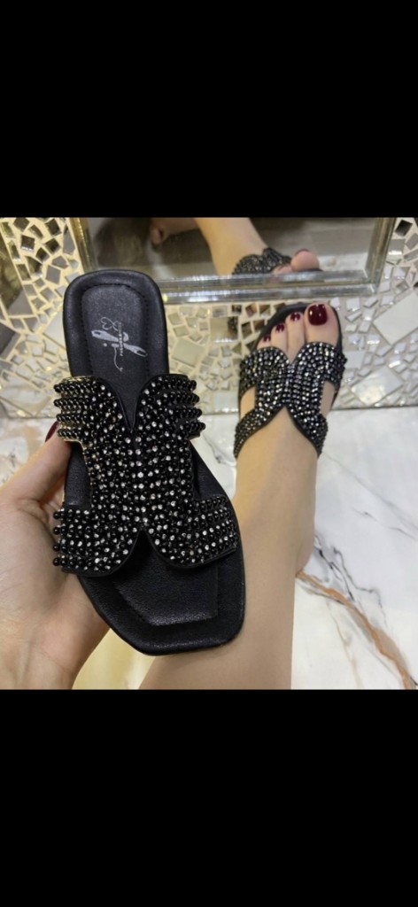 Sandalias negras pedreria