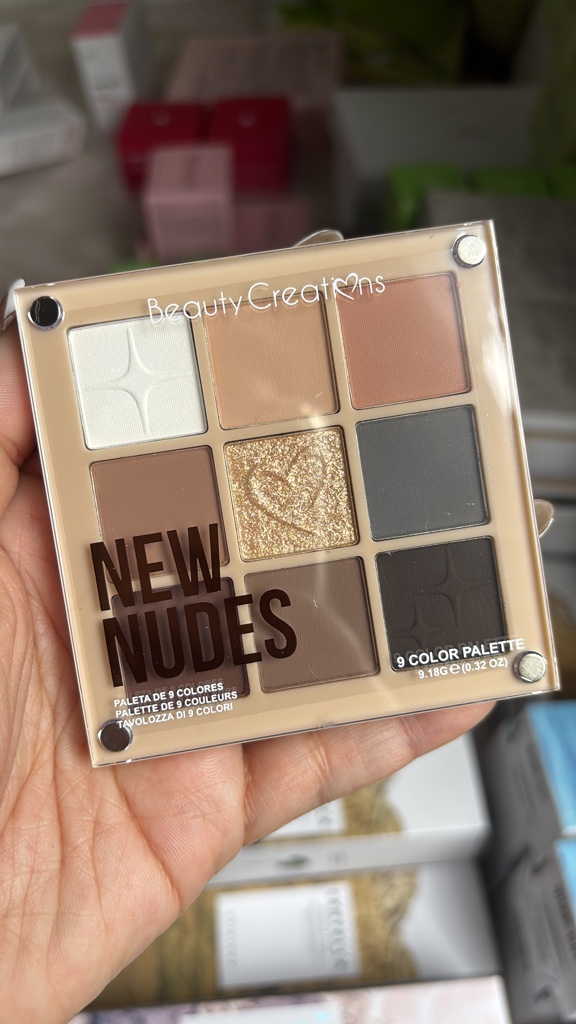 New nudes paleta de sombras beauty Creations