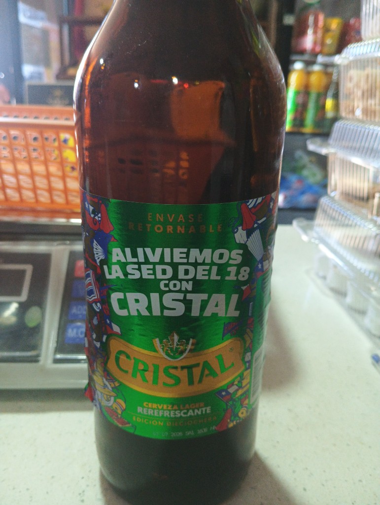 Cristal cerveza lager retornable