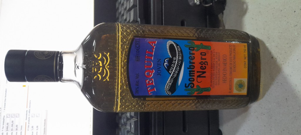 Sombrero Negro Tequila Joven 750ml
