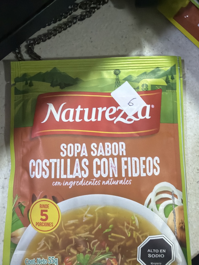 Sopa sabor costillas con fideos NATUREZZA