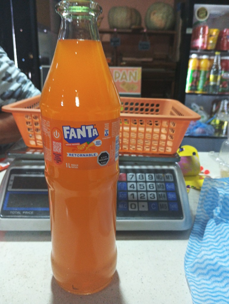 Fanta naranja 1L retornable