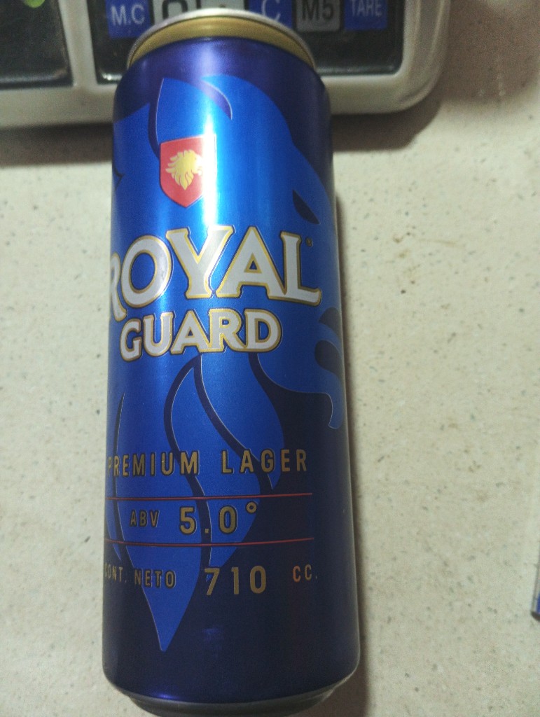 Royal Guard cerveza lata 710cc