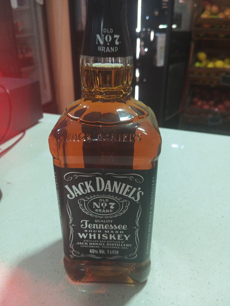 Jack Daniel's whiskey 1L