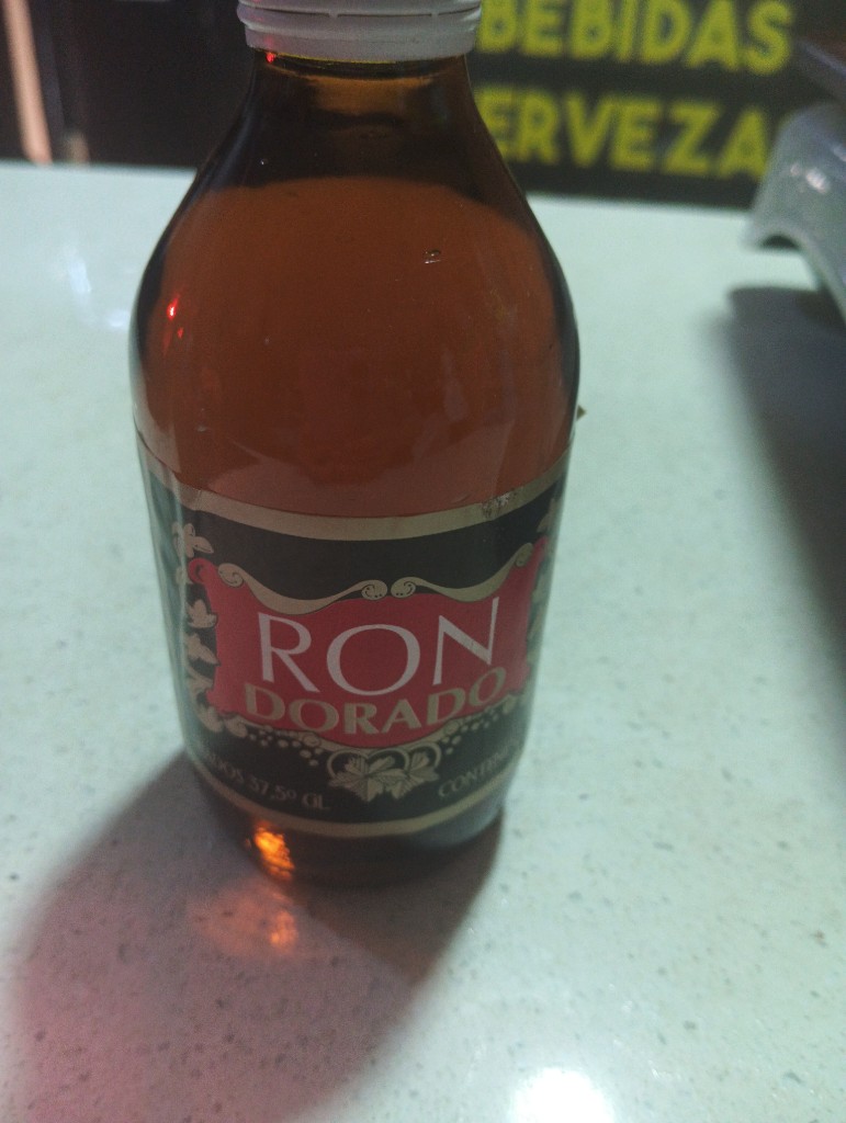 Petaca Ron Dorado botella