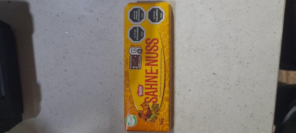 Nestle Sahne-Nuss chocolate leche