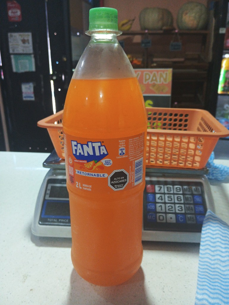 Fanta naranja 2L retornable
