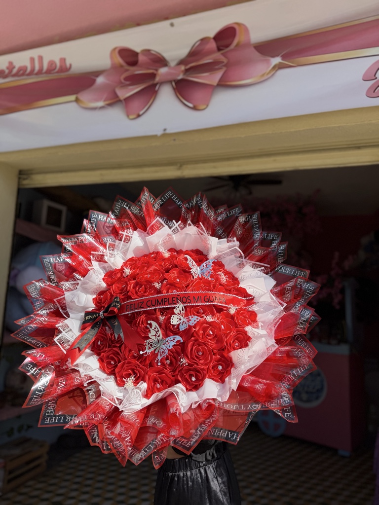Ramo rojo cumpleaños