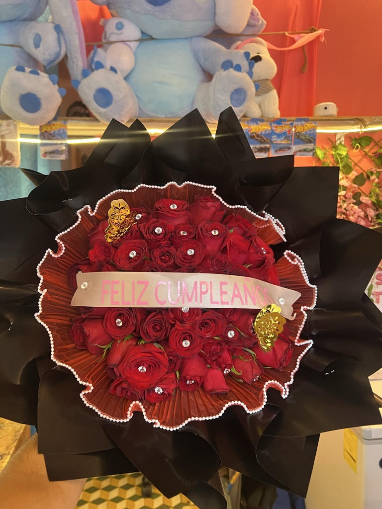 Ramo de rosas naturales rojas Feliz Cumpleaños