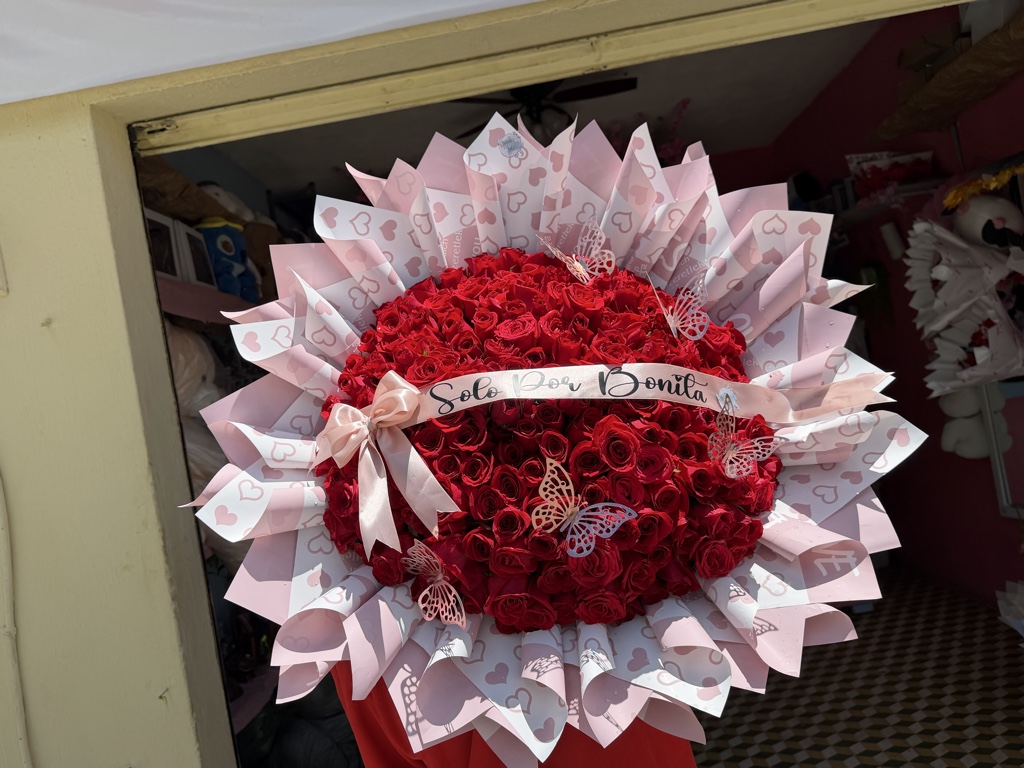 Buchón 200 rosas 🌹