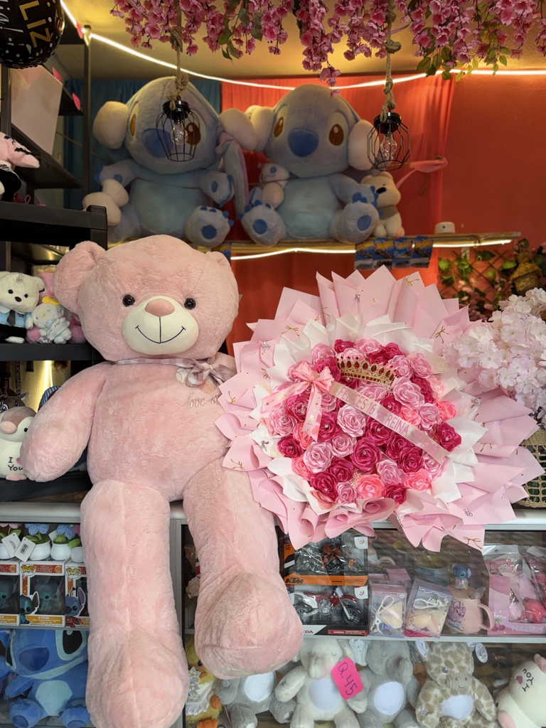 Arreglo de rosas eternos + peluche