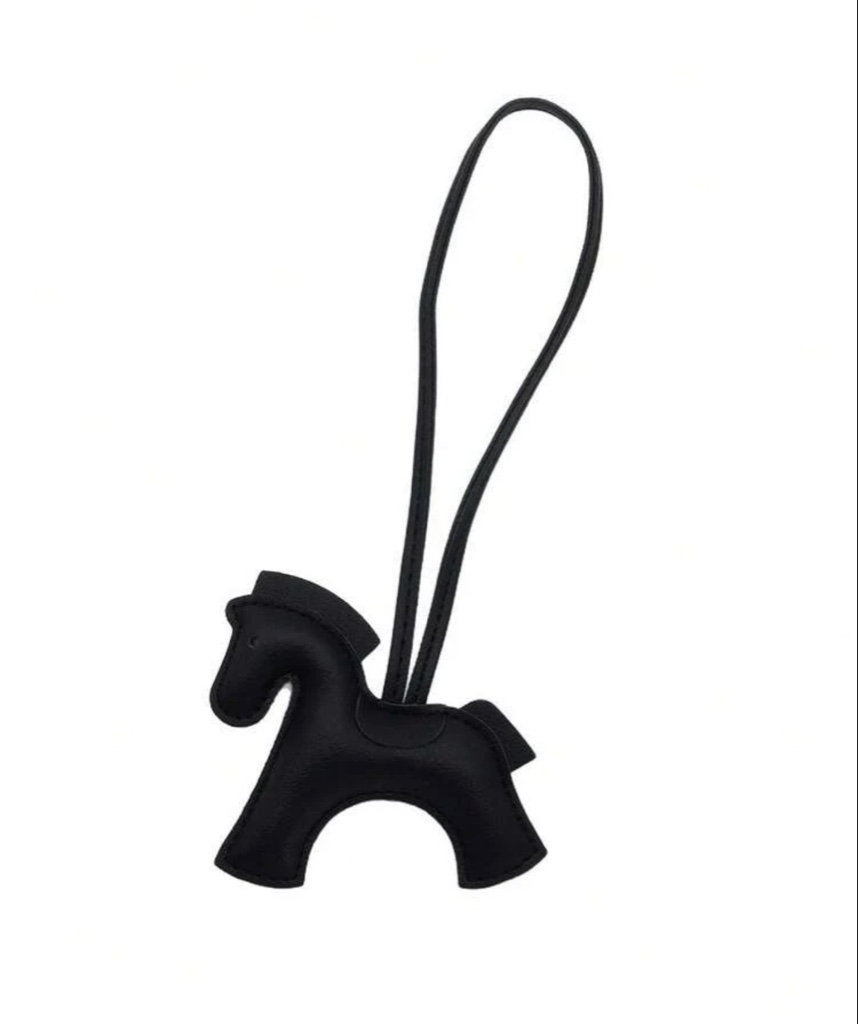 Charm caballo negro