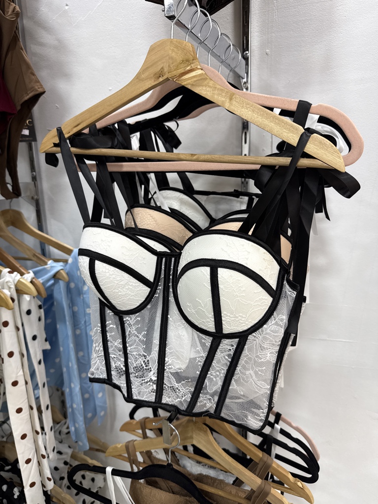 Corset negro encaje