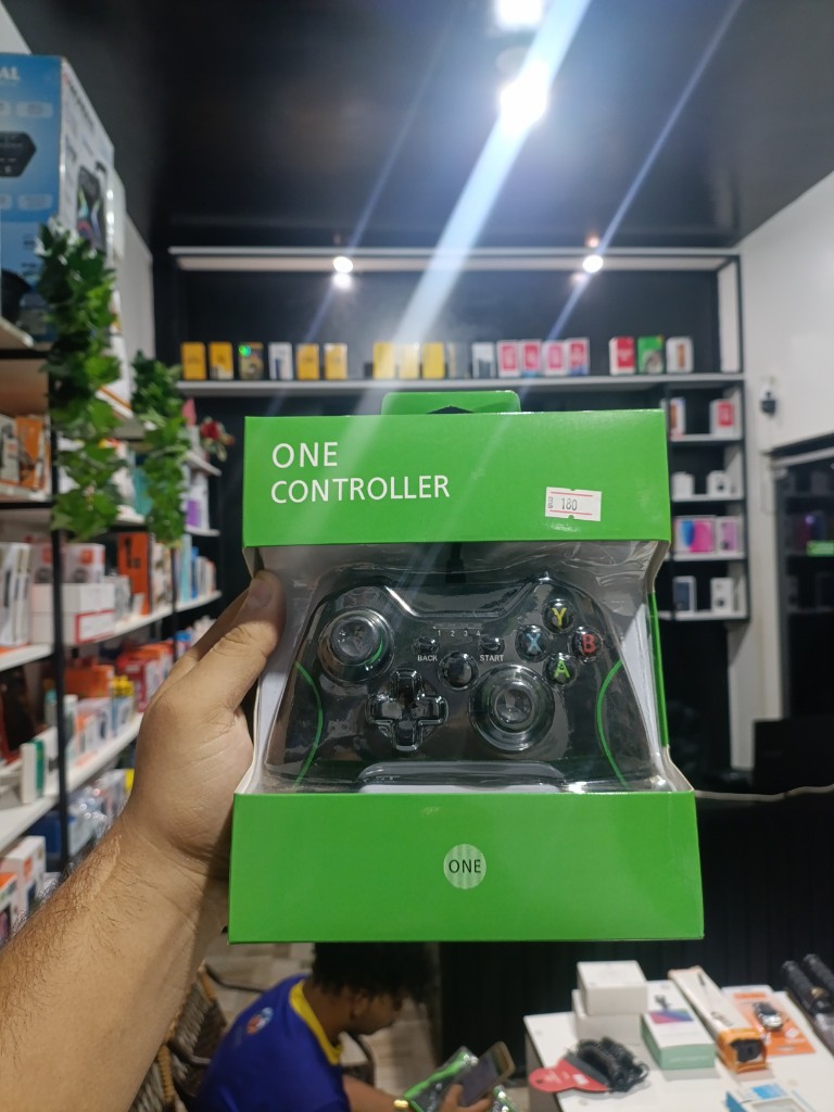 Controle Xbox one com fio
