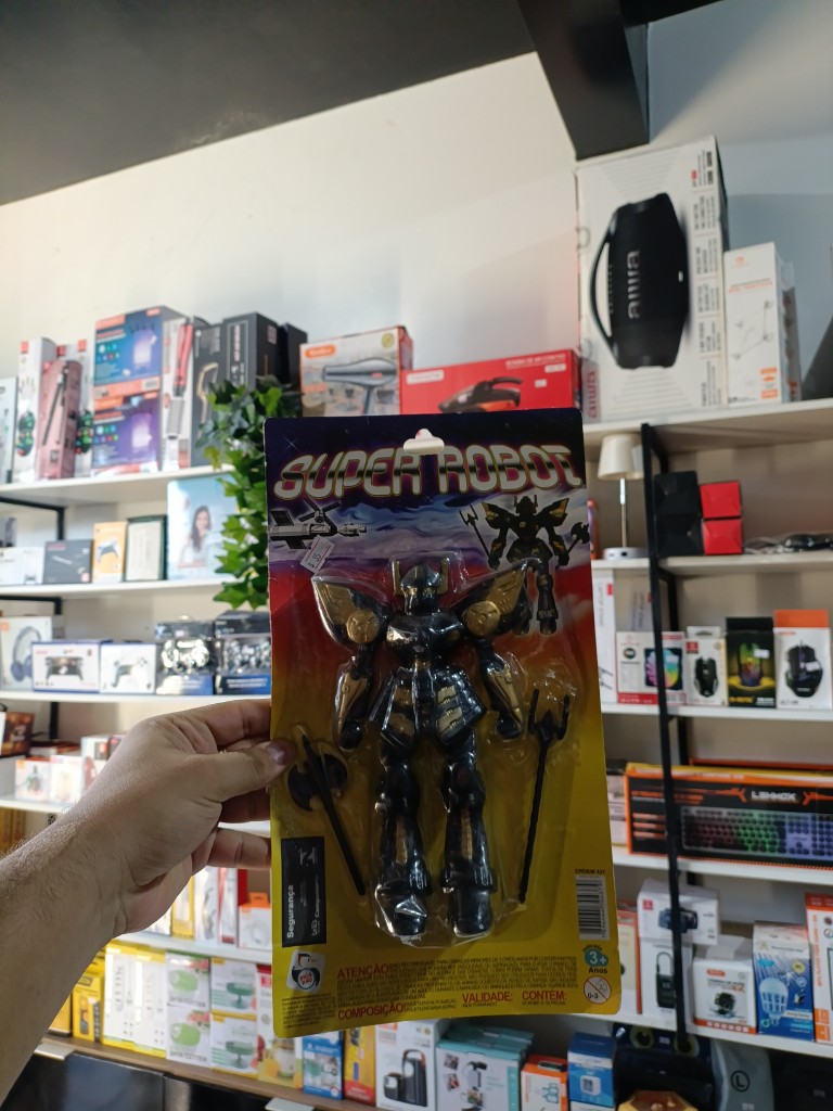 Brinquedo super robô