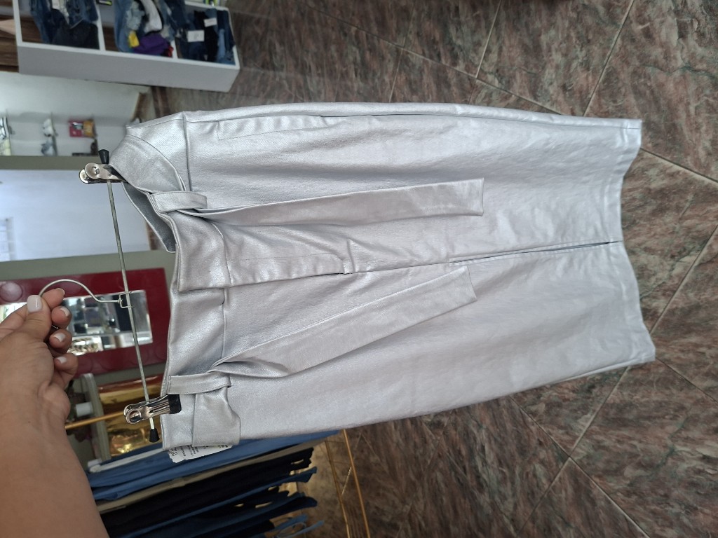 Falda plateada s