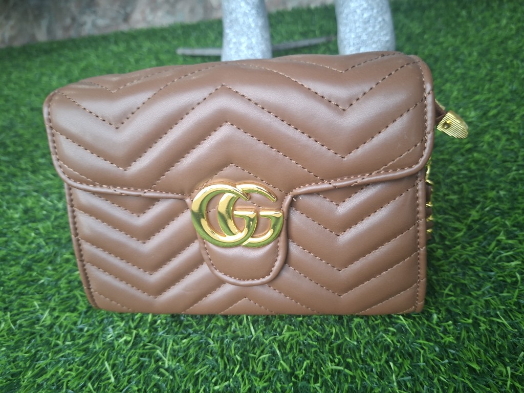 Cartera Gucci de cadenas Marrón
