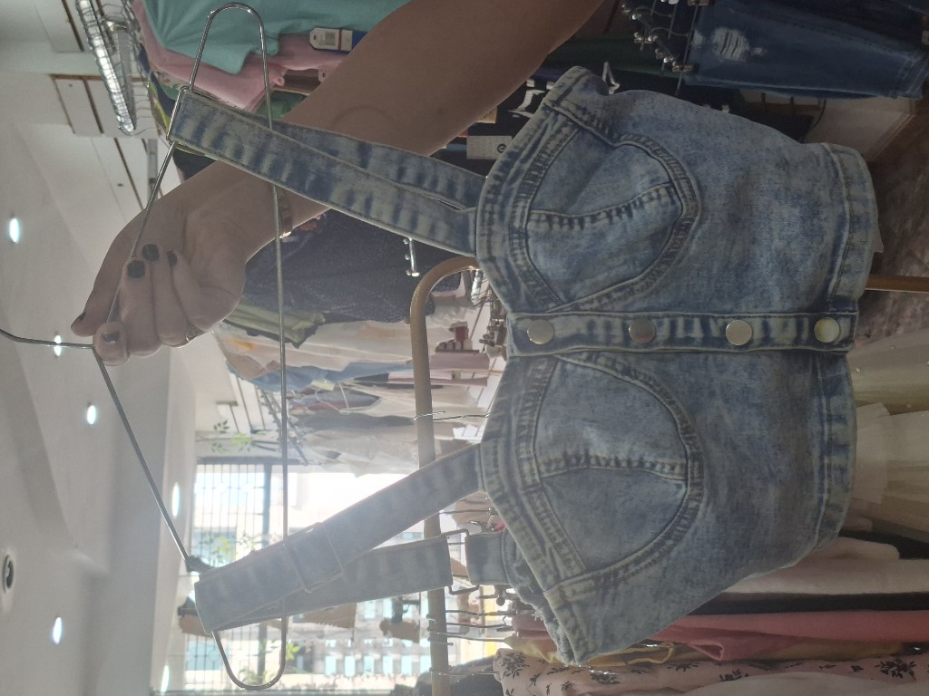 TOP JEANS B2U BOTONES ADELANTE L