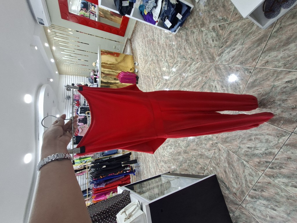 Enterizo rojo shein