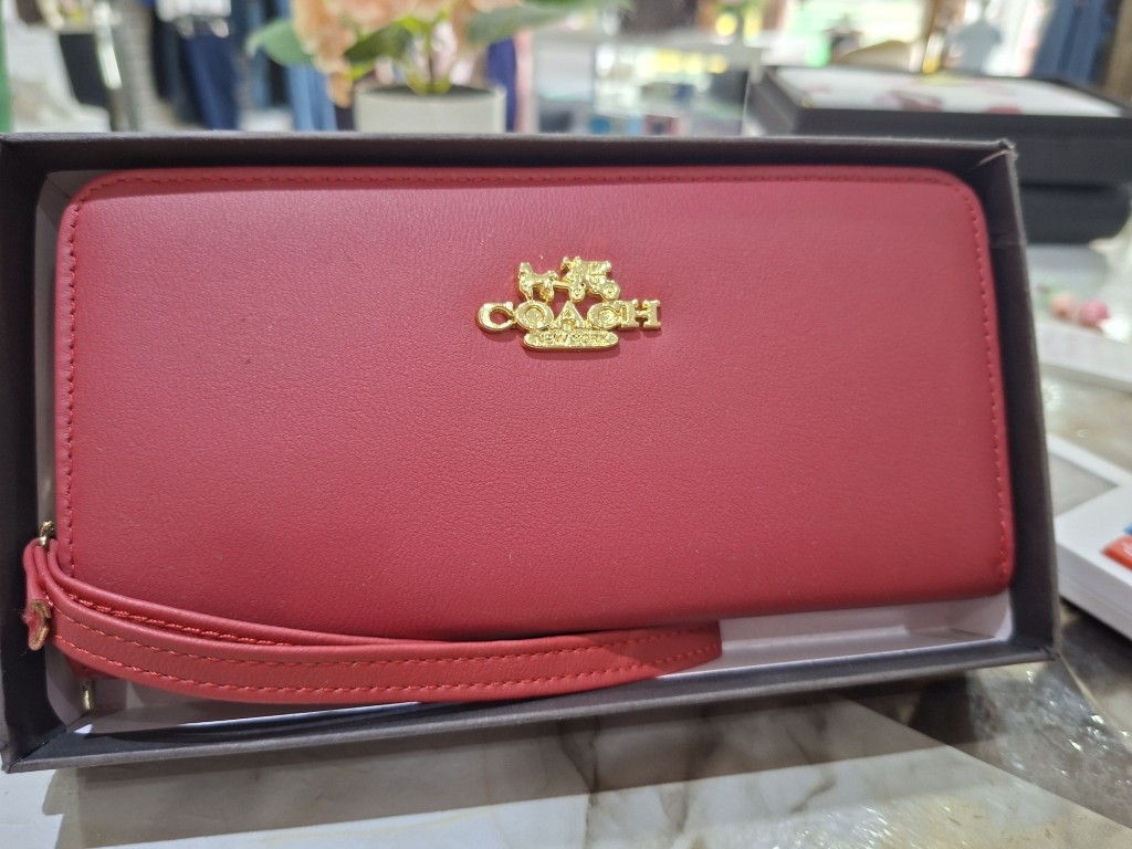 Monedero coach rojo