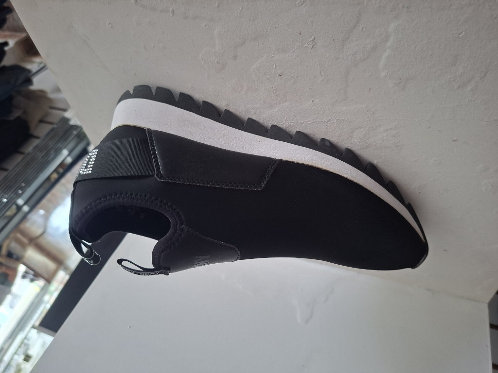ZAPATOS  DKNY NEGROS 8