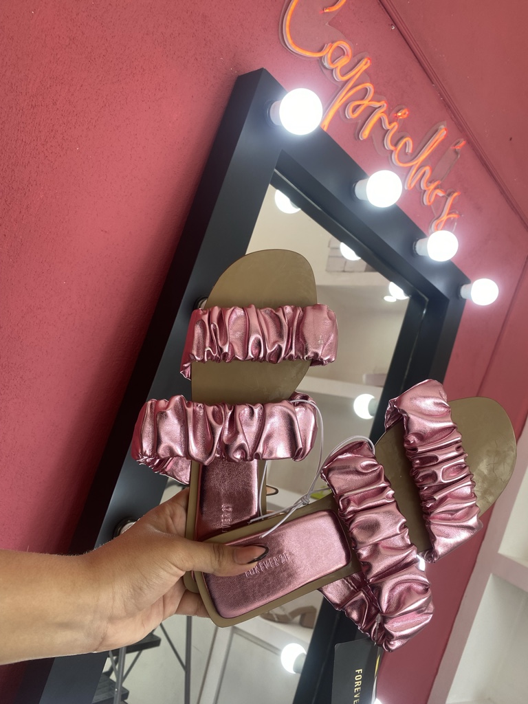 F21 Rosa metálico