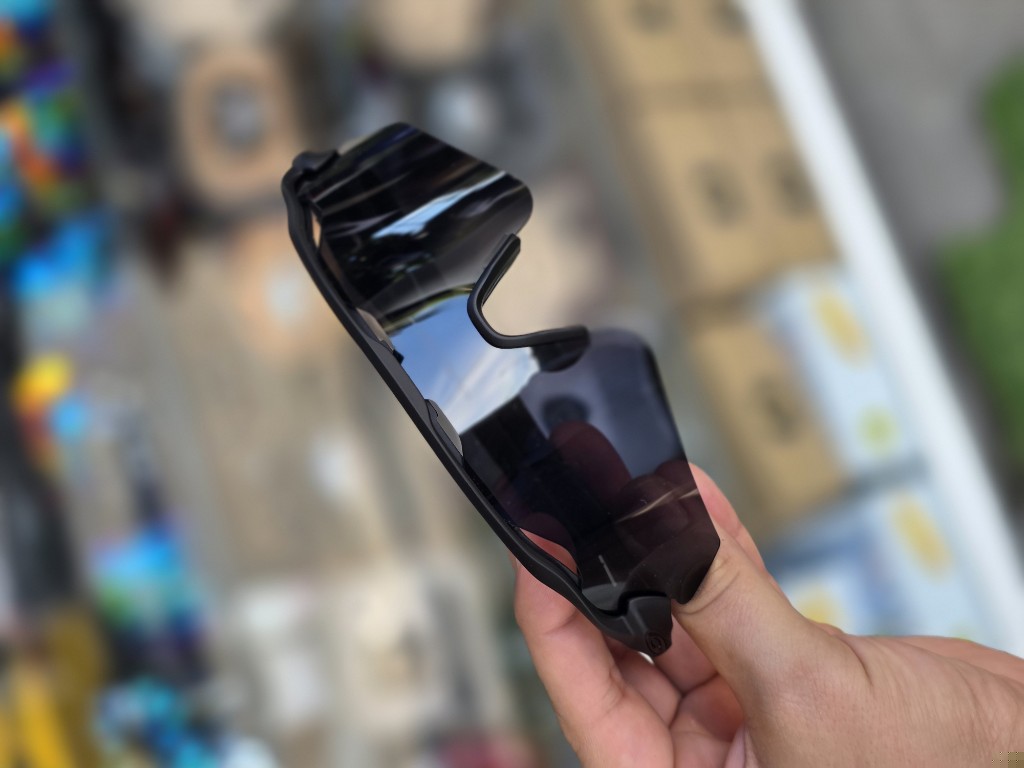 Lentes deportivos negros