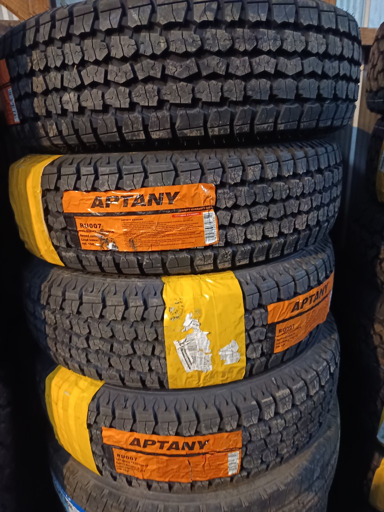 V 225/75R16 Aptany 115/112S