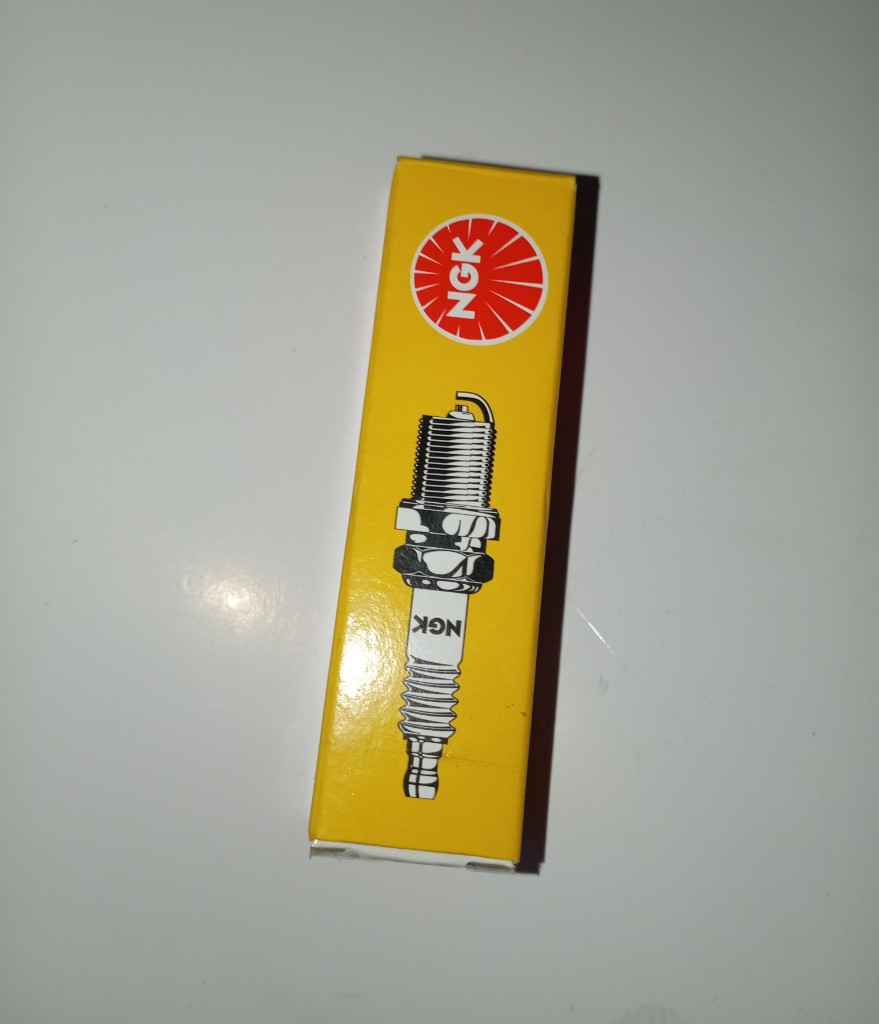 Bujia NGK CR8E