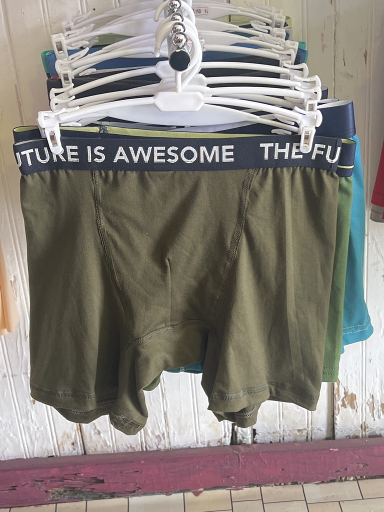 Boxer verde militar de niño