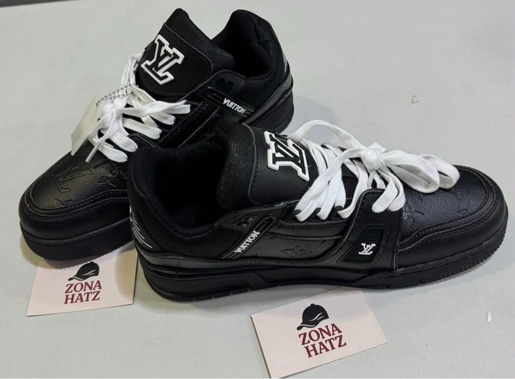 Louis Vuitton Trainer Black