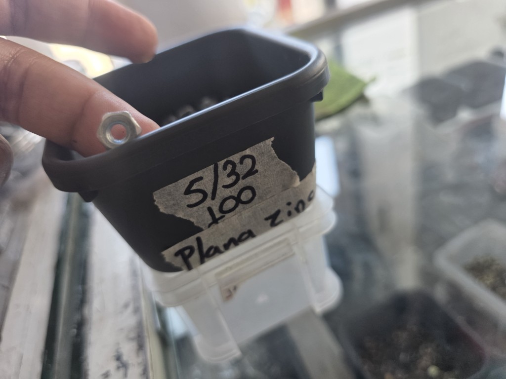 Tuerca plana zincada5/32