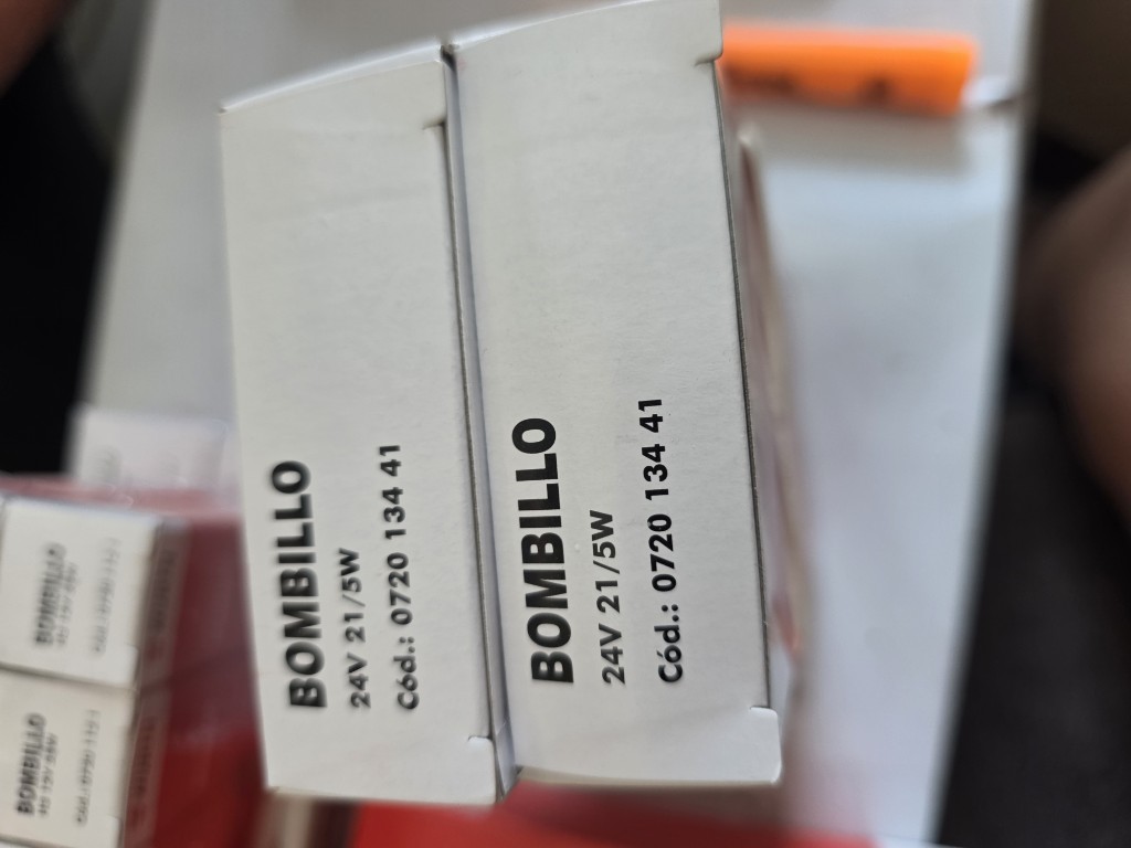Bombillo 24V 21/5W