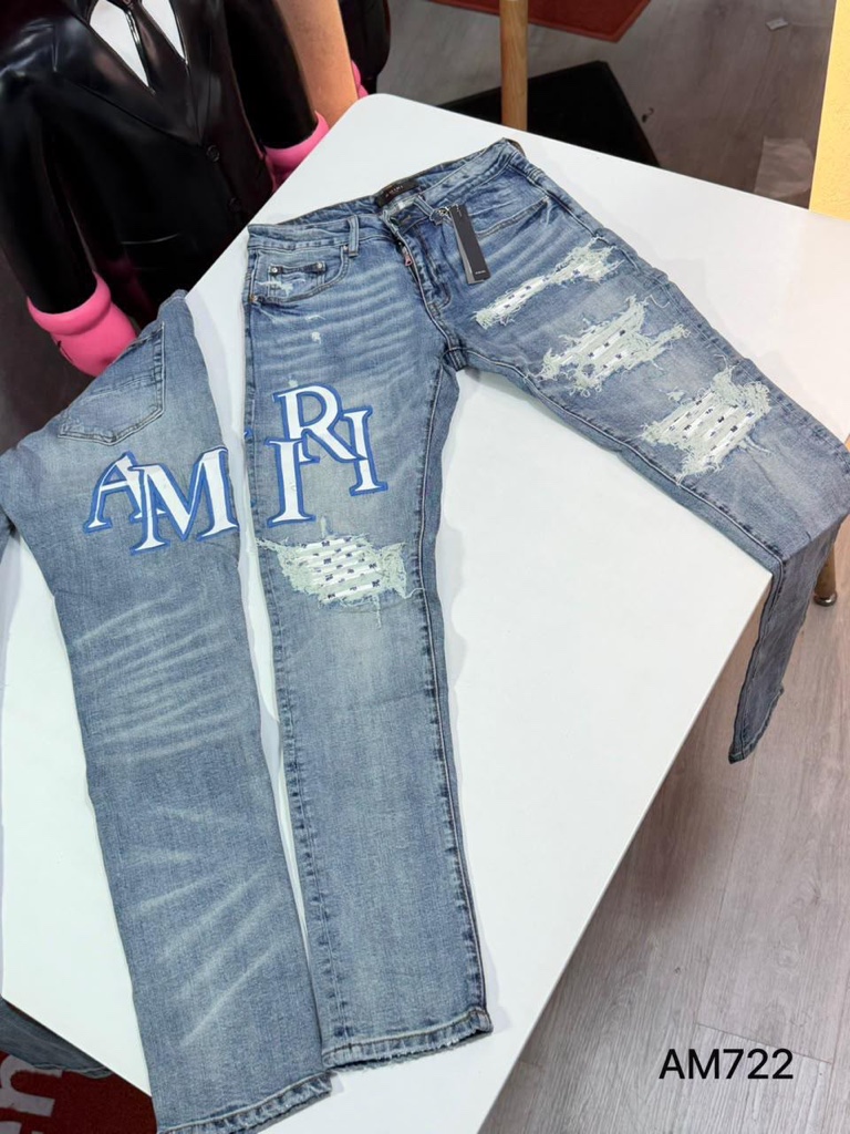 AMIRI jeans azul desgastado