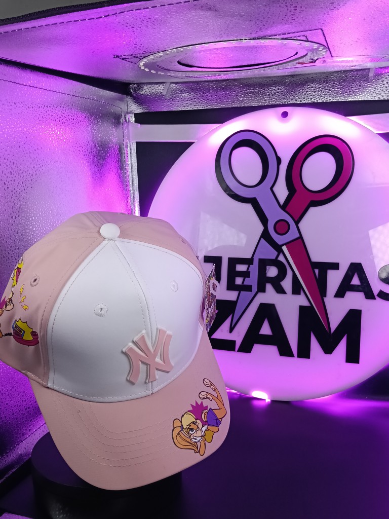 Gorra Lola Bunny Rosa con Blanco