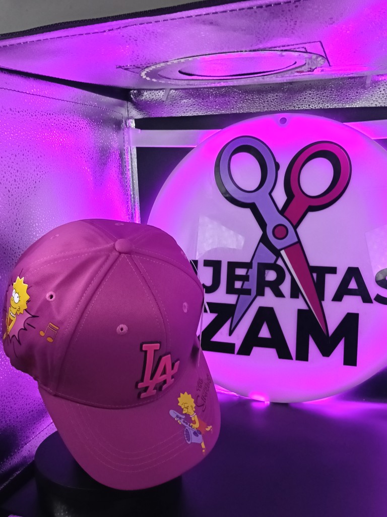 Gorra Lisa Simpson Rosa Fuerte