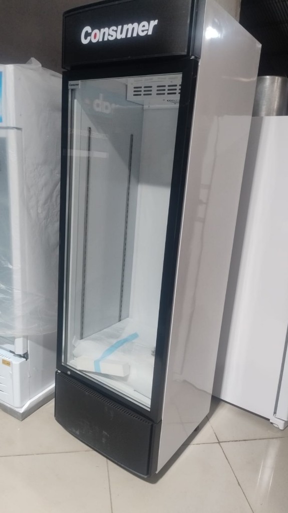 Consumer refrigerador exhibidor vertical