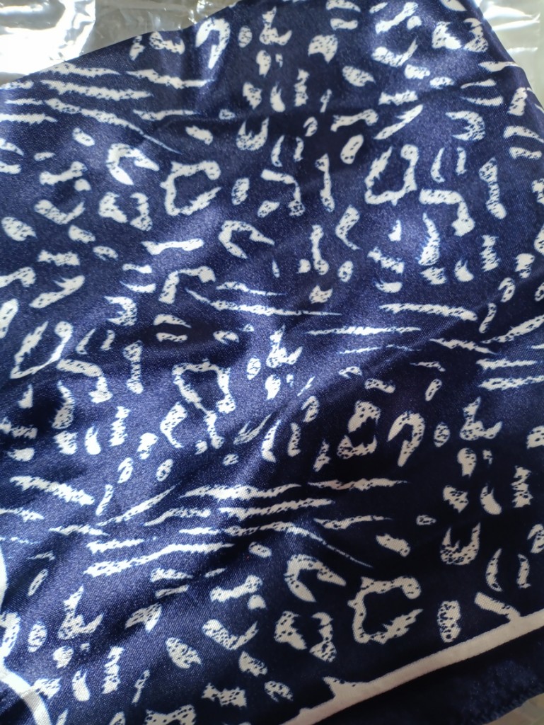 012 Bandanas Seda 50x50 cm