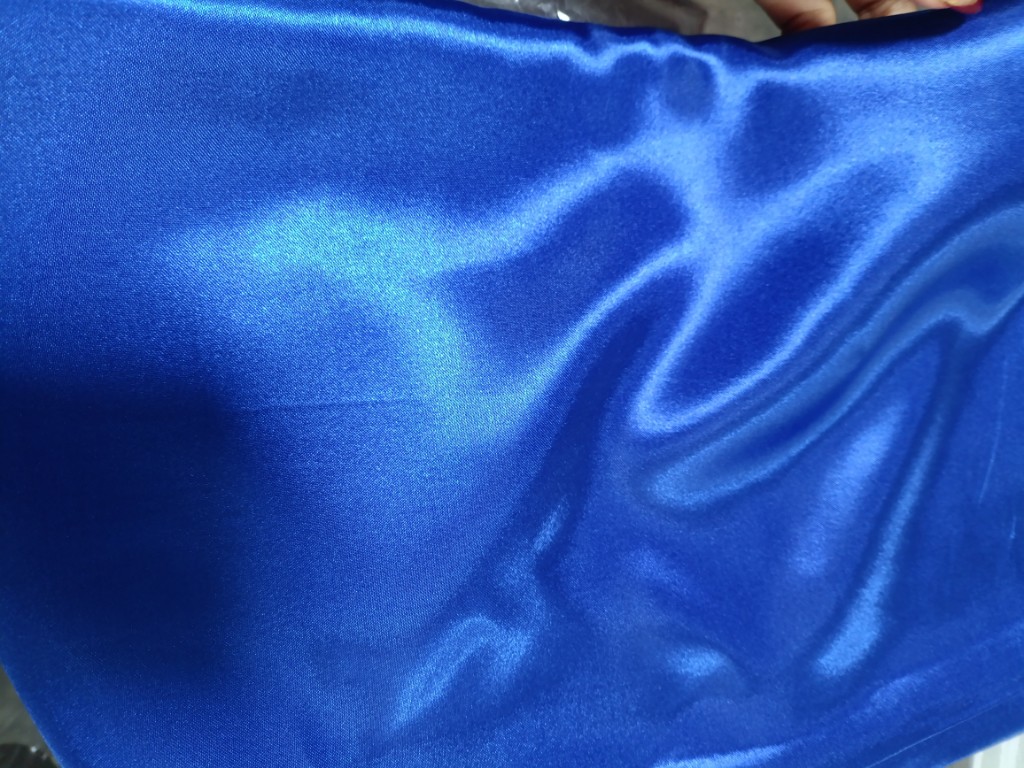 011 Bandanas 90x90 cm