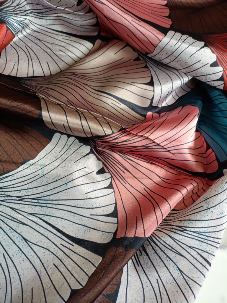 002 Bandana Seda 90x90cm