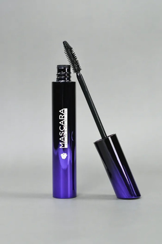 Mascara Morada